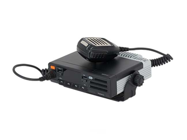 Hytera MD615 Digital Mobile Radio & Microphone